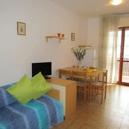 Cozy With Pool Access Apartamento