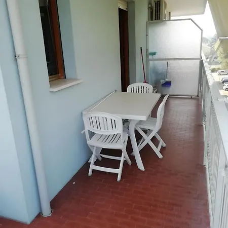 Cozy With Pool Access