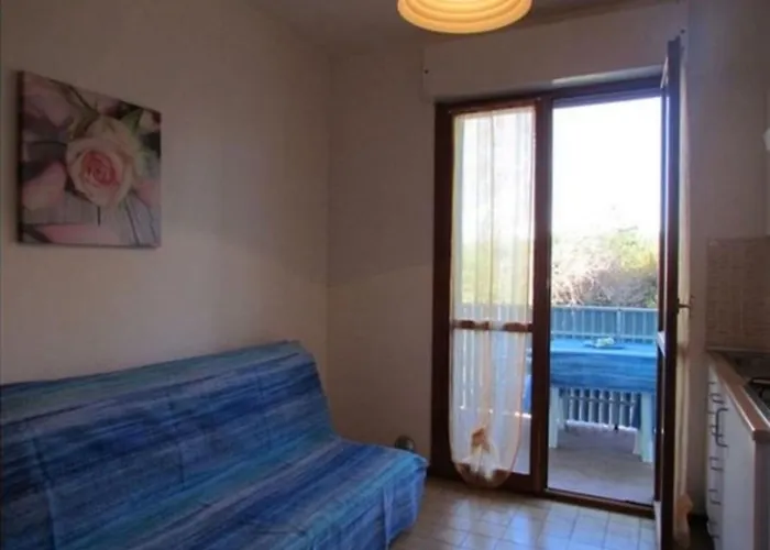 Apartment Cozy With Pool Access